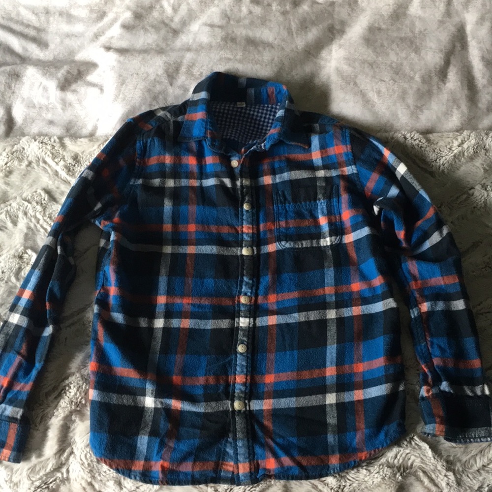 Uniqlo Boys flannel button up shirt
